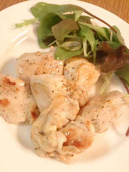 塩レモンとあらびきガーリックの爽やかチキンソテー