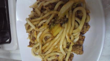 簡単おいしいキムチ焼きうどん！