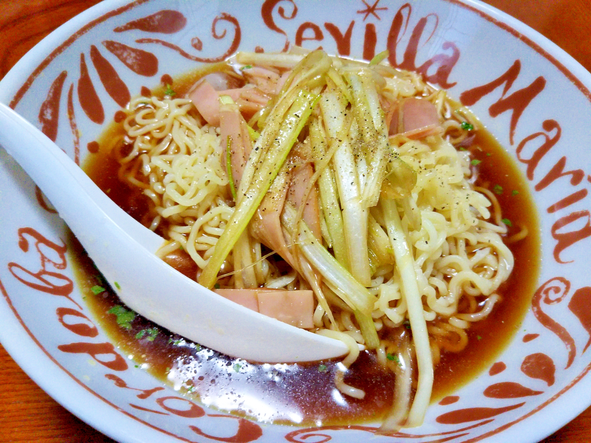 ネギチャーシューもどき入りの冷やしラーメン