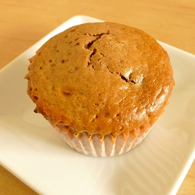 急にチョコケーキが食べたいと言い出した子どものために。あるもので簡単にできたので助かりました。デコレーションはしていませんが、刻んだチョコがたっぷり入ってます☆