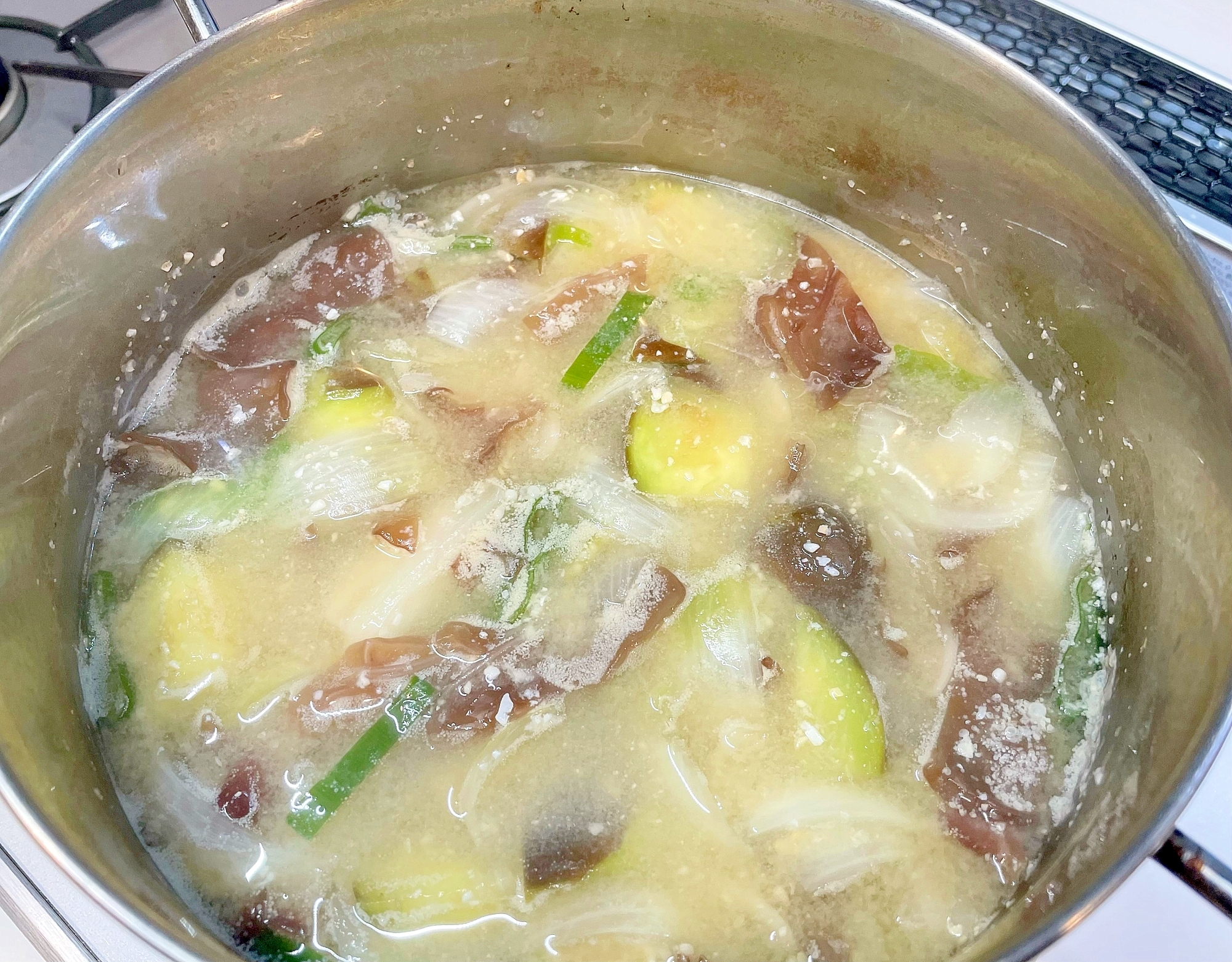 茄子・オクラ・キクラゲの味噌汁