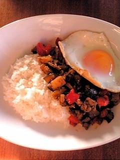 ひき肉と茄子の味噌炒め丼