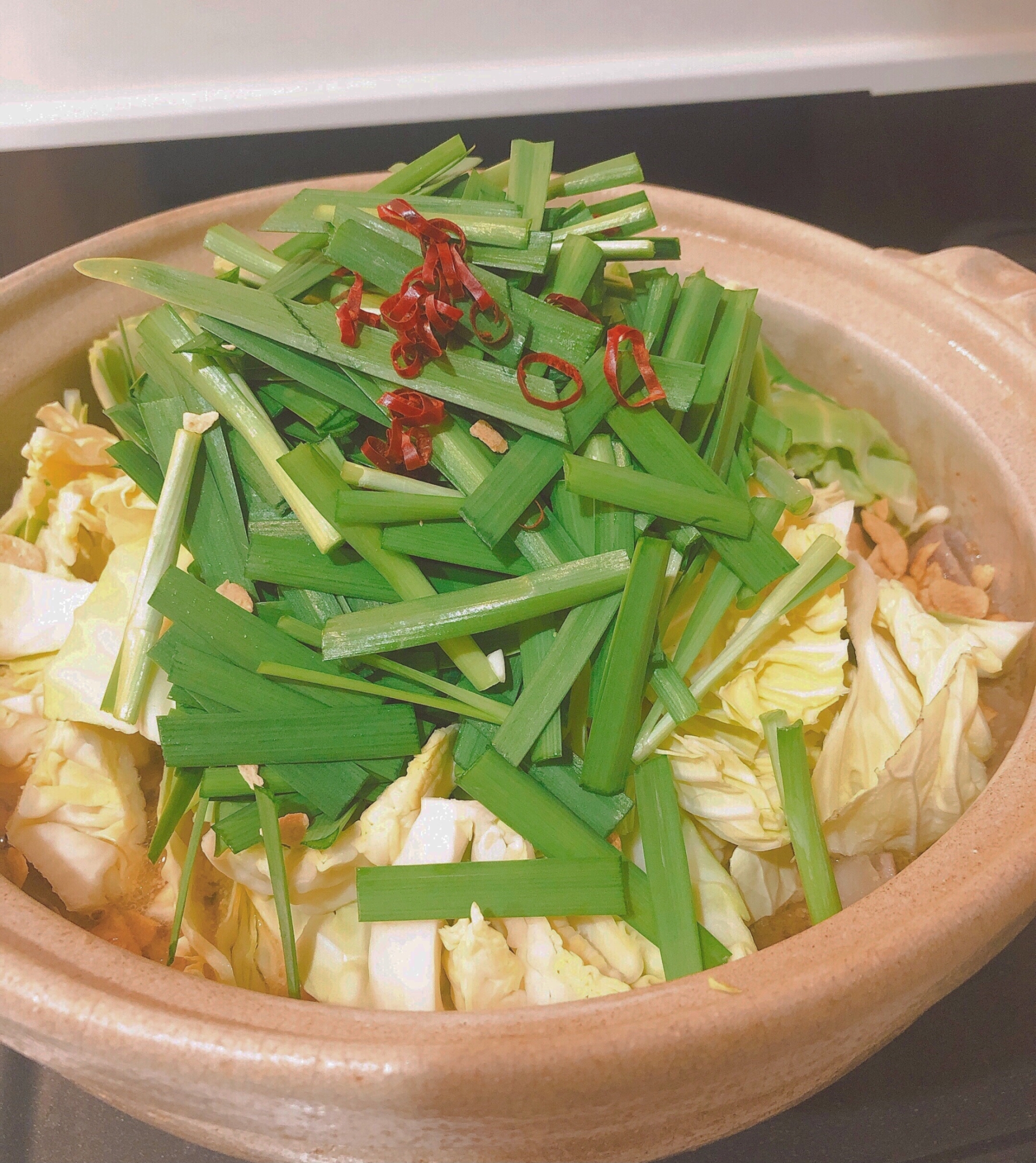 もつ鍋風にんにくごま白味噌鍋