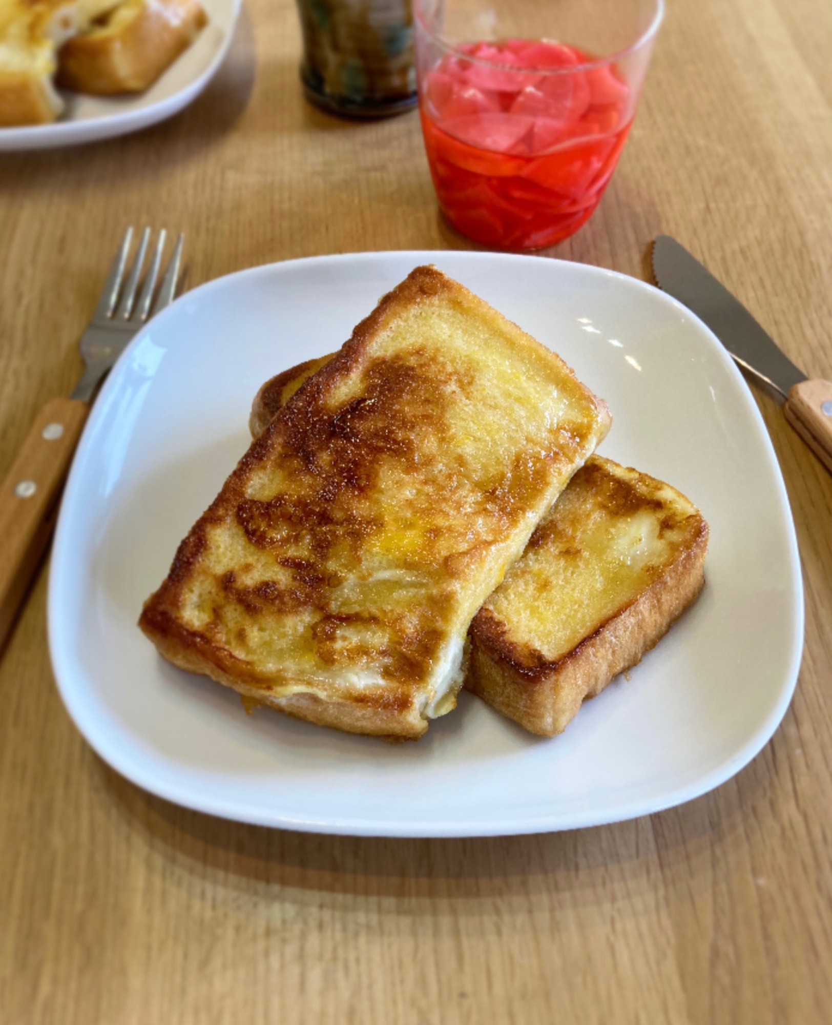 休日の朝に♡簡単食パンフレンチトースト
