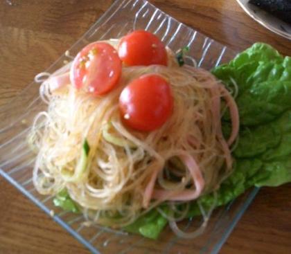 デパ地下サラダだ!!!　このお味が知りたかったのです。
今回ちょっと失敗（春雨のゆで時間が短すぎ硬かった）。
次はもっとおいしくなると思います。