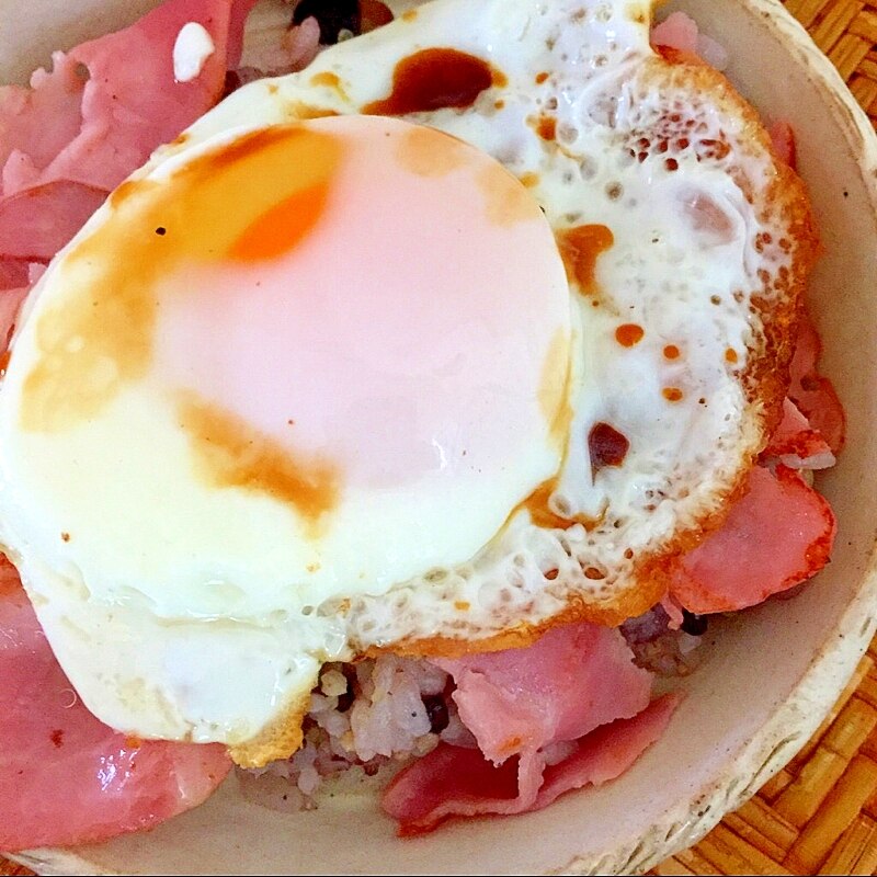 ベーコンエッグ丼♡ レシピ・作り方 by THANK YOU GOOD BYE♬ - 楽天レシピ
