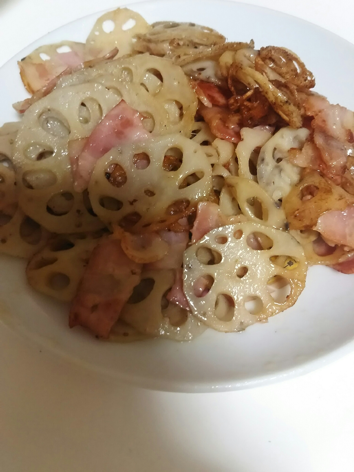 れんこんとベーコンのバター醤油炒め