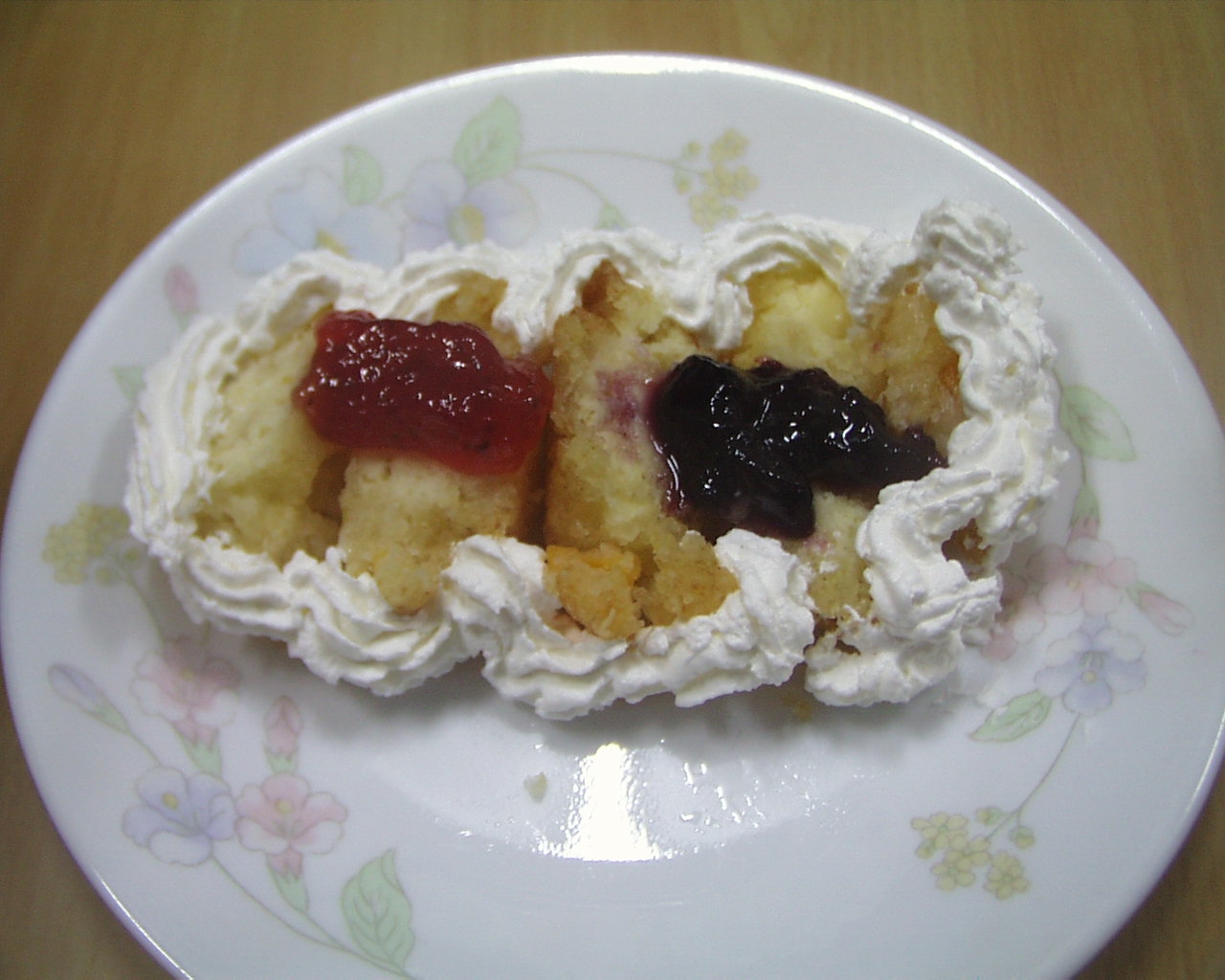 イチゴジャム ブルーベリージャムフルーツケーキ レシピ 作り方 By Shopcennter 楽天レシピ