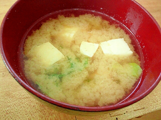 きゃべつと豆腐の味噌汁