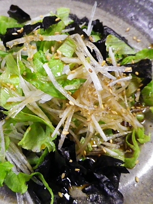 焼き海苔レタス大根の黒酢サラダ