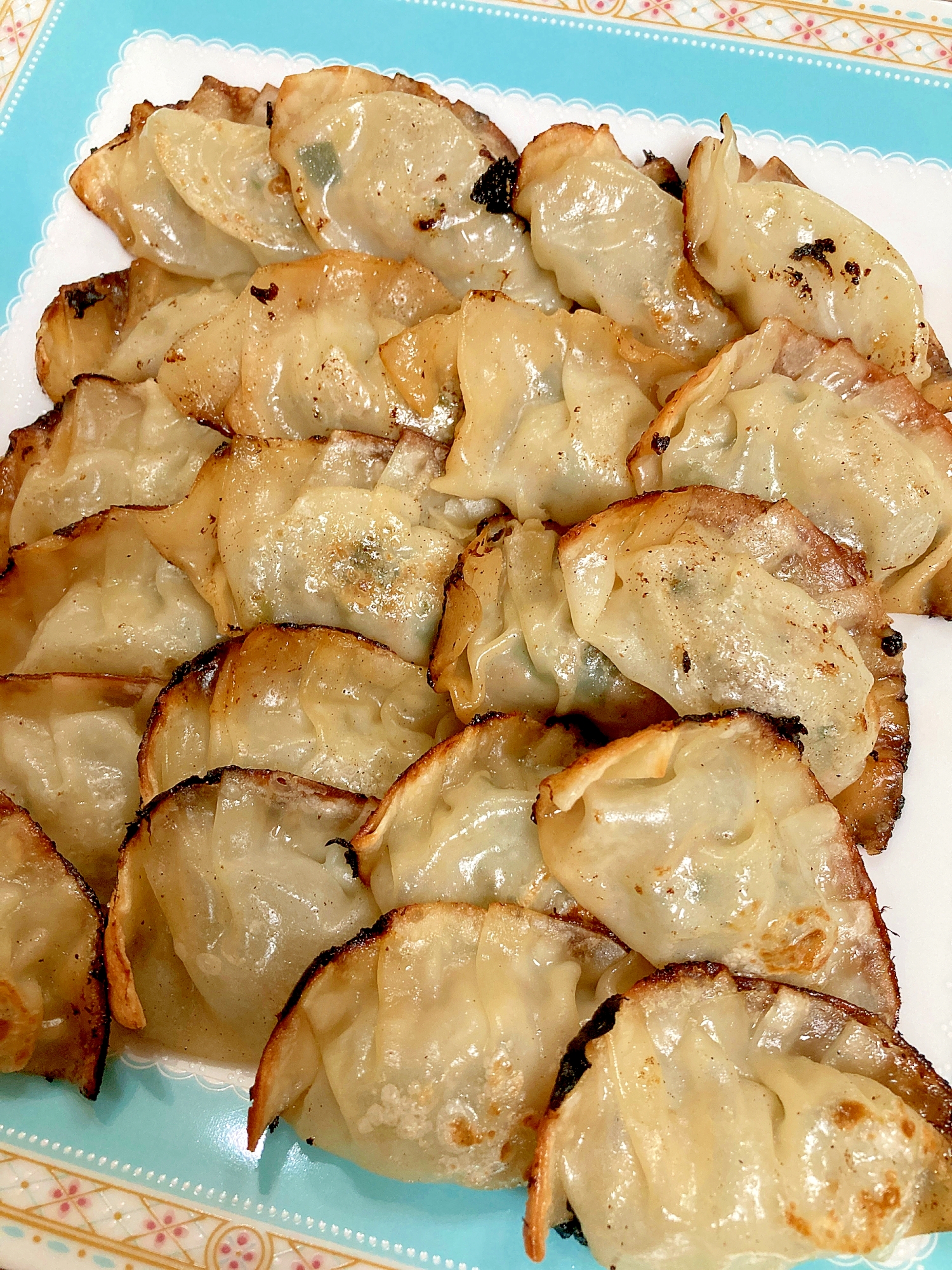 卵無しで作るニラ・キャベツ・豚ひき肉の餃子