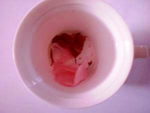 ガリの桜湯