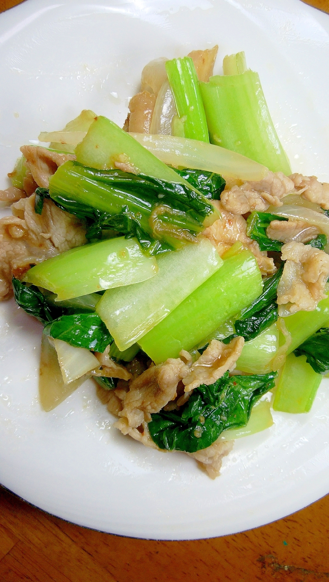 ご飯がすすむ！豚肉と小松菜のオイスターソース炒め