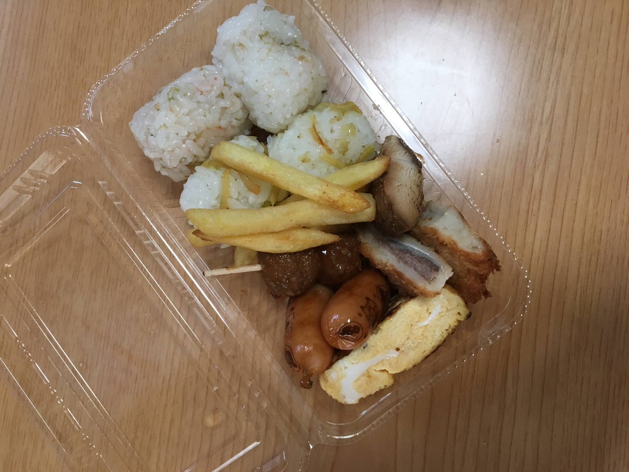 ２種類おにぎりとアジフライのお弁当 レシピ 作り方 By Xmickyx 楽天レシピ