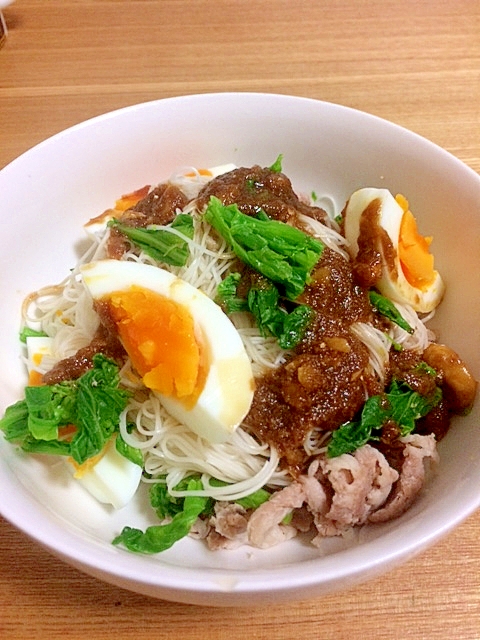 彩り鮮やか◎菜の花と卵の胡麻だれそうめん