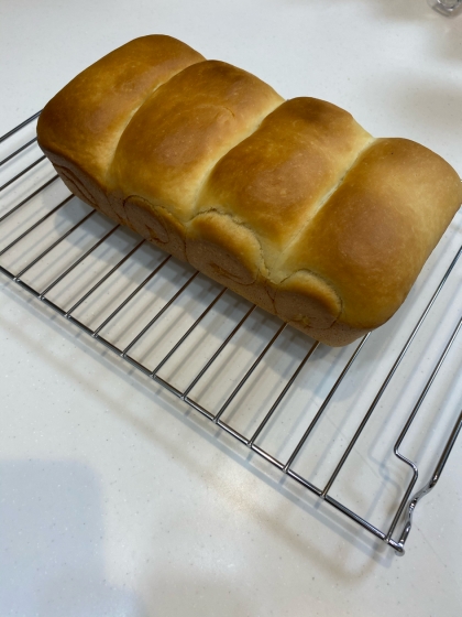 食パン型を持っていないのでパウンド型で焼いてみました！また作ってみます^ ^