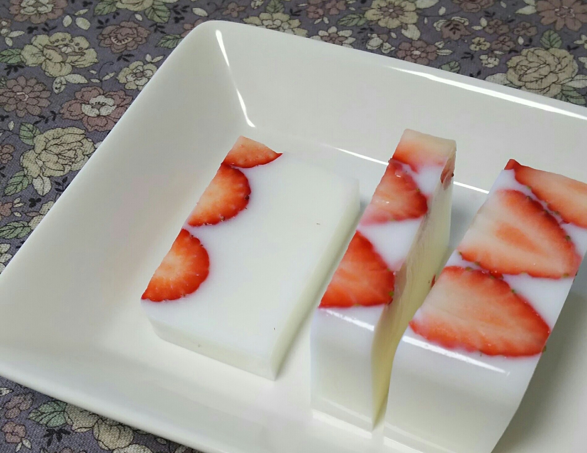 ココナッツミルク寒天 レシピ 作り方 By はにゃ 楽天レシピ