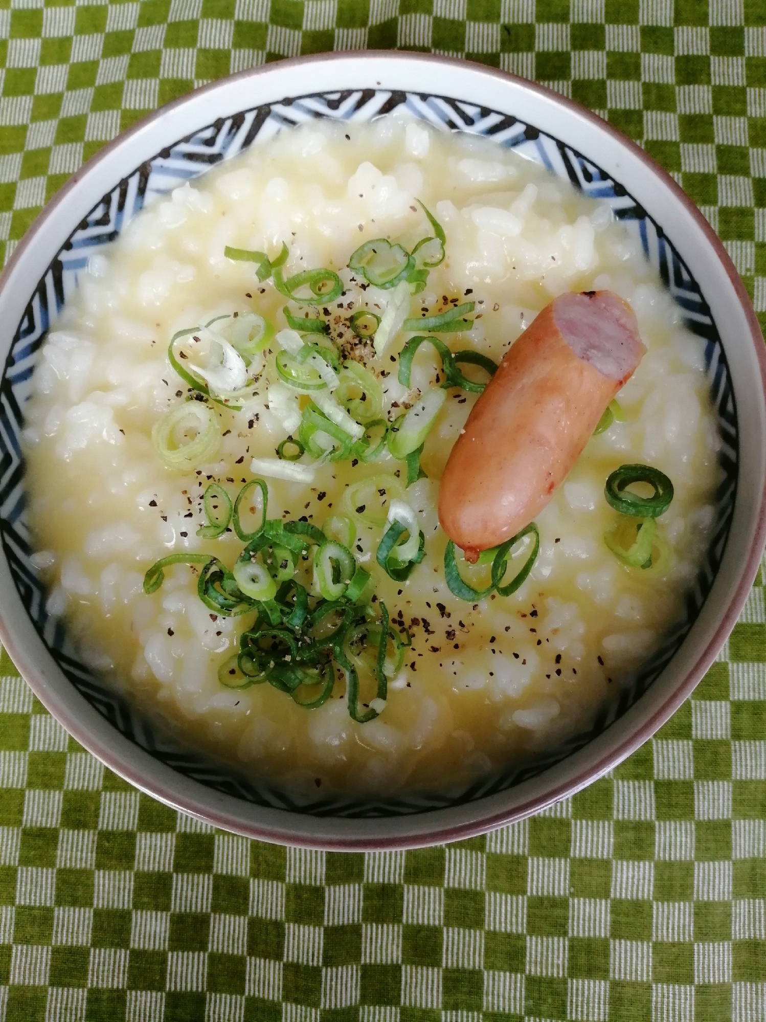 コーンスープとネギとウインナーご飯