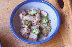オクラと高野豆腐のピリカラ小鉢
