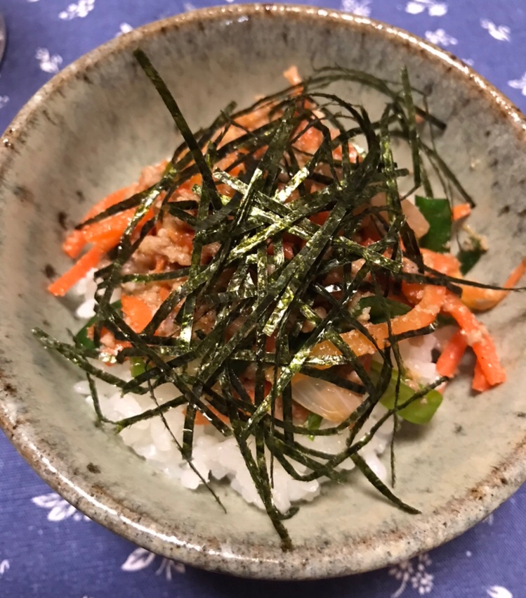 牛ひき肉と野菜のめんつゆ炒めごはん