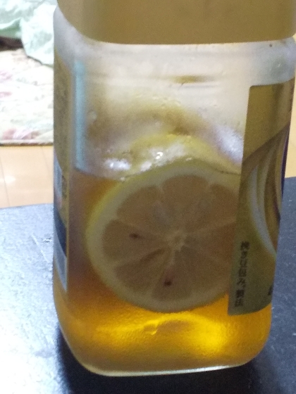漬けて2日目です。
でも、もう使いたいです！
国産レモンは香りが良いですね♡
良いレシピをありがとうございます(^^)/