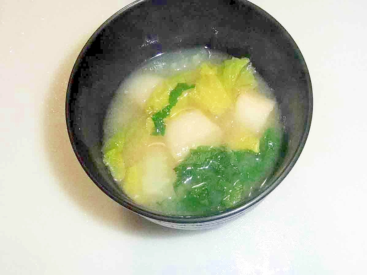 白菜と麩と大葉のお味噌汁