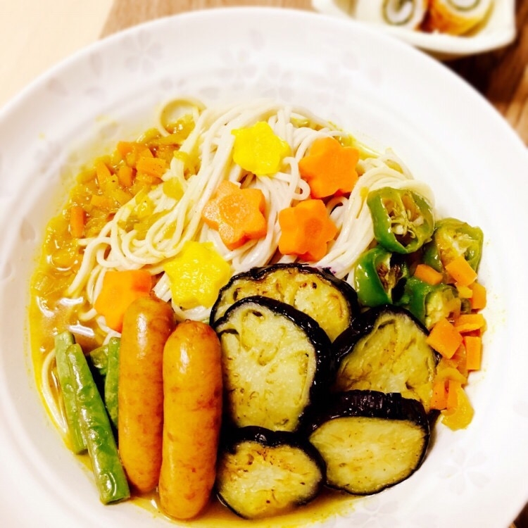 夏野菜のスープカレー麺