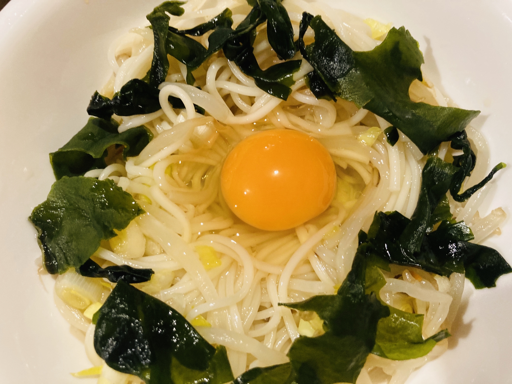 もやしとわかめの卵そうめん