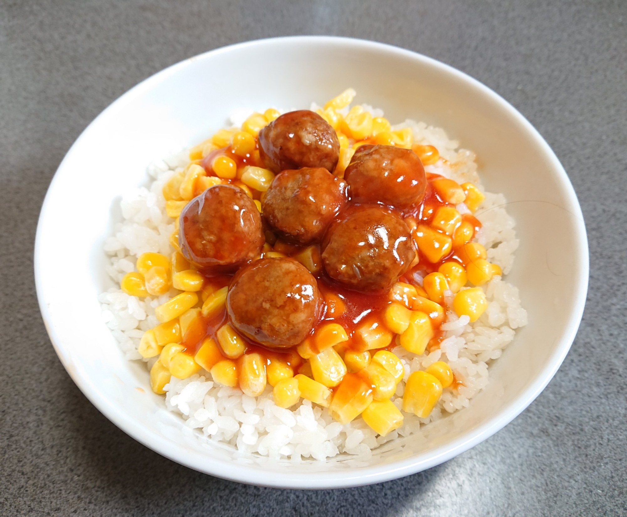 日本ハム☆コンバタミートボール丼