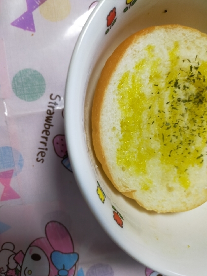 バターがジュワ～美味しいですね～カリカリして美味しかったですฅ゛ﾏﾀﾈｰ