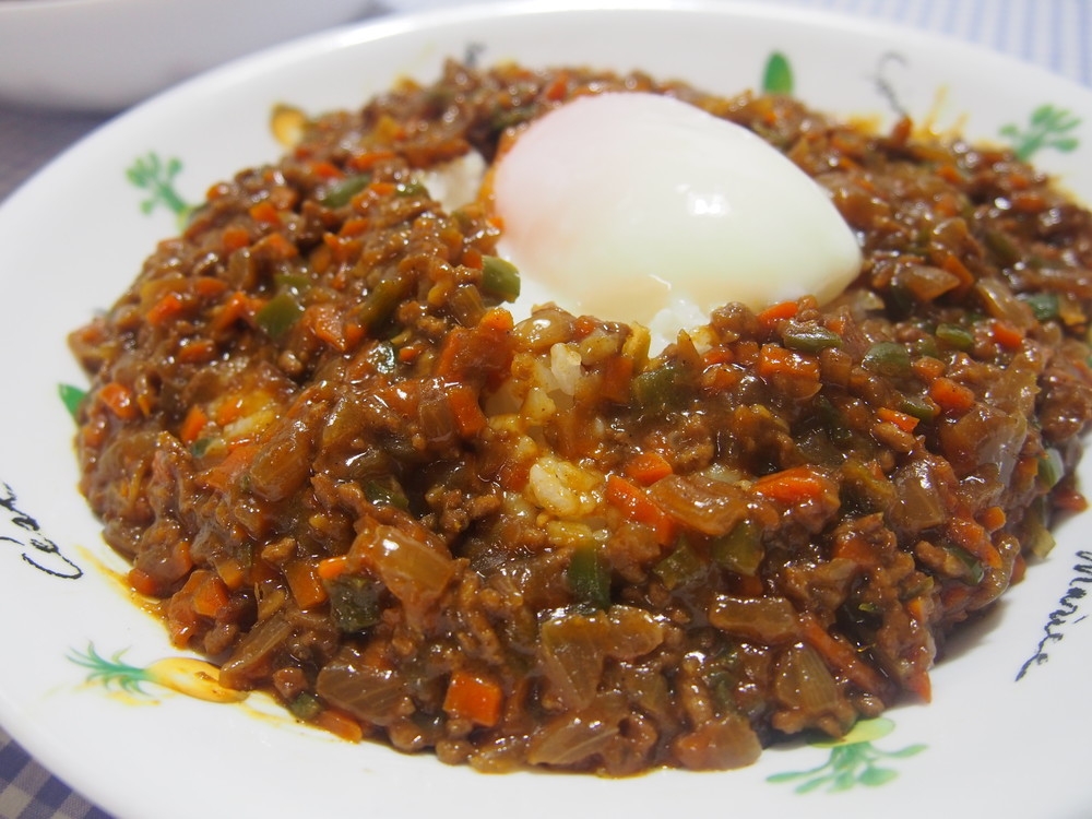 ルーで簡単！野菜がとろけるドライカレー♪