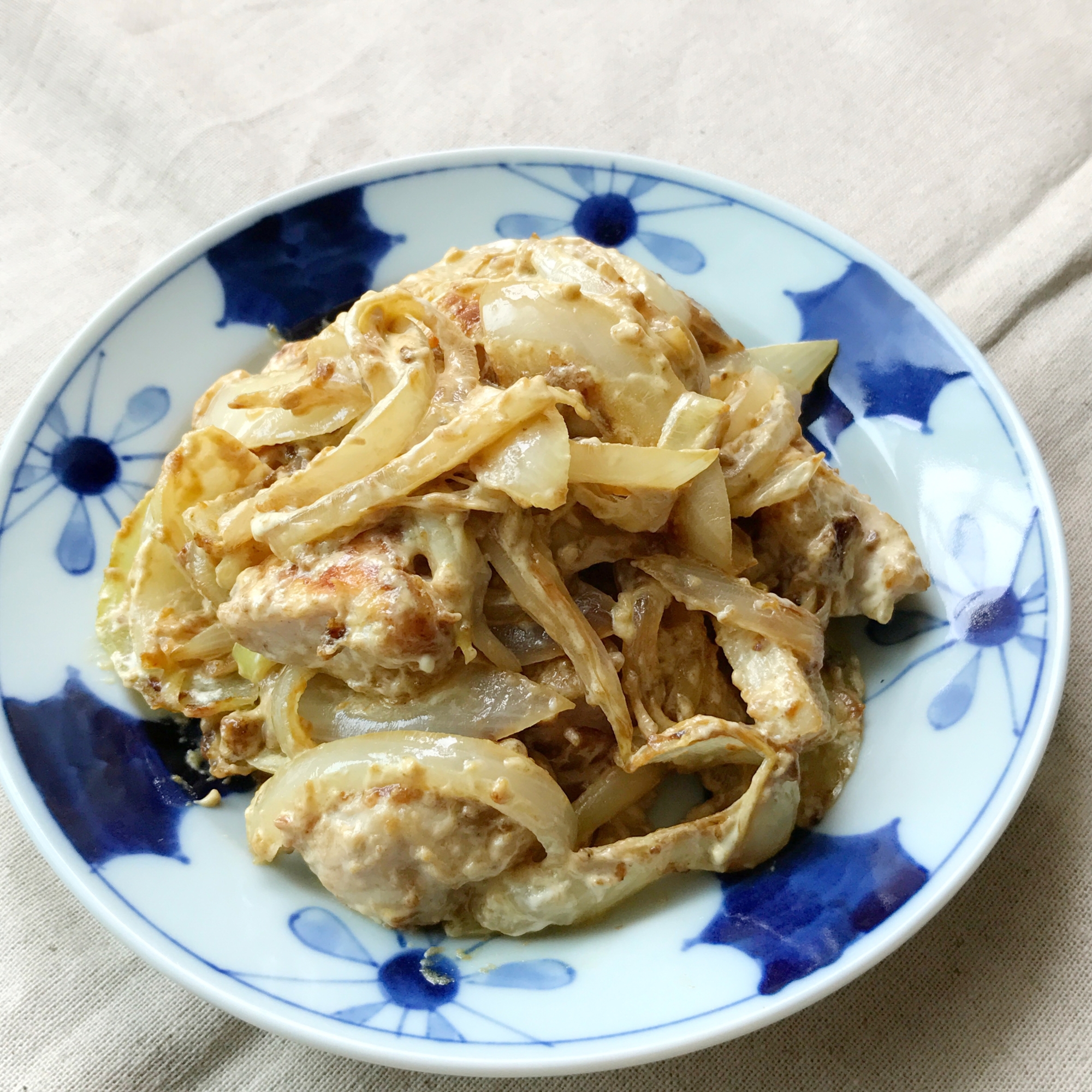 鶏肉と玉ねぎのカレーマヨ炒め