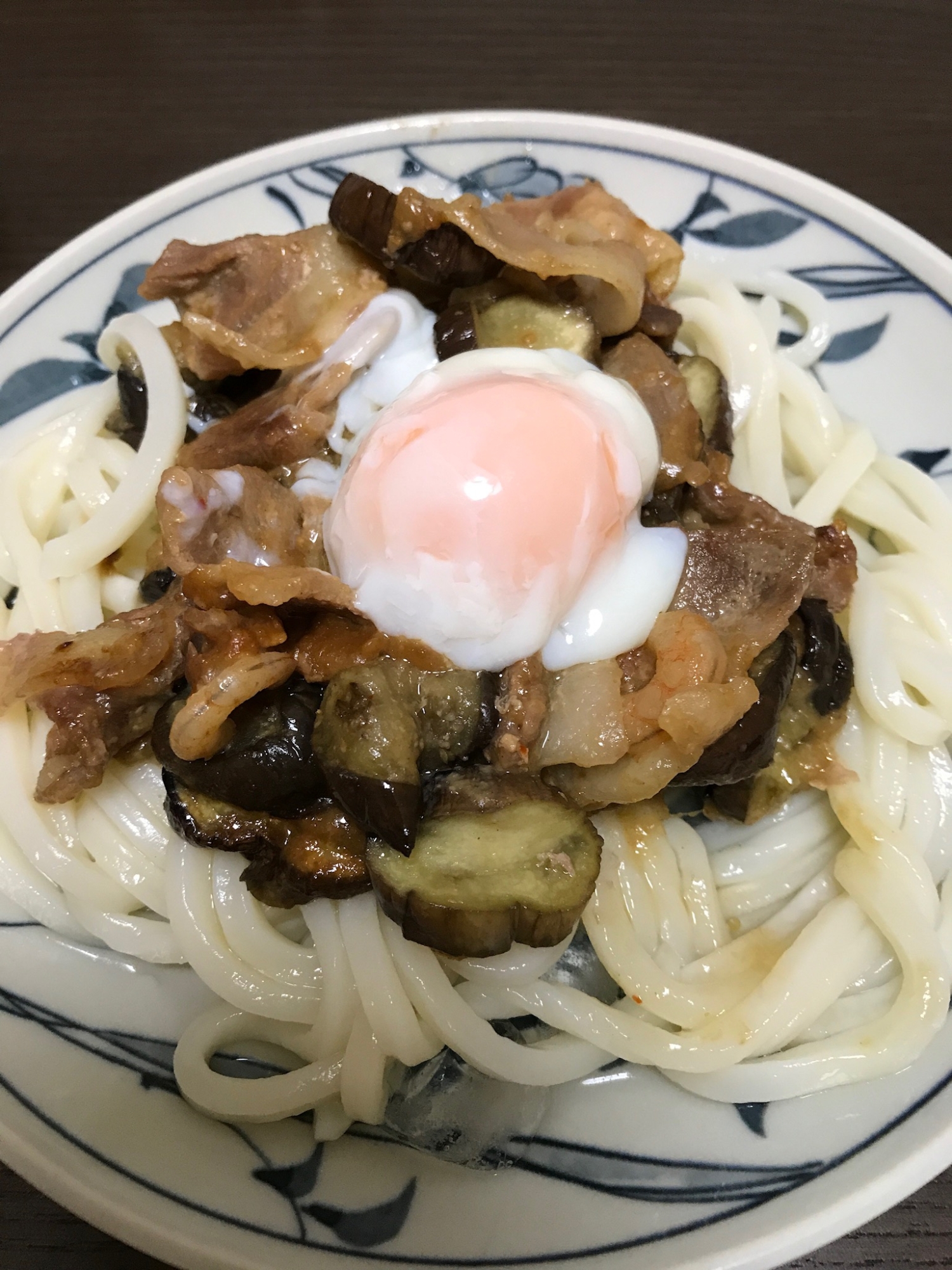 夏に食べたい！豚となすと海老のピリ辛ぶっかけうどん