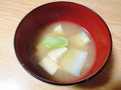 野菜の茎でお味噌汁