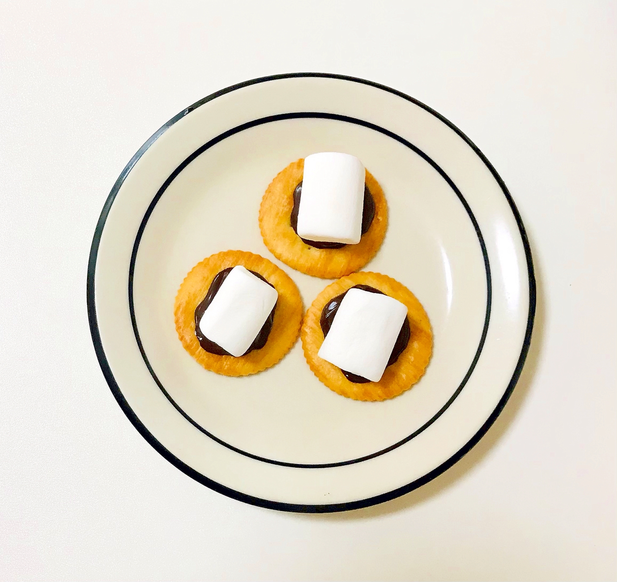 チョコとマシュマロのクラッカー