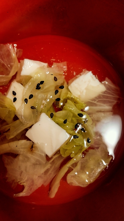 キャベツと豆腐の和風スープ
