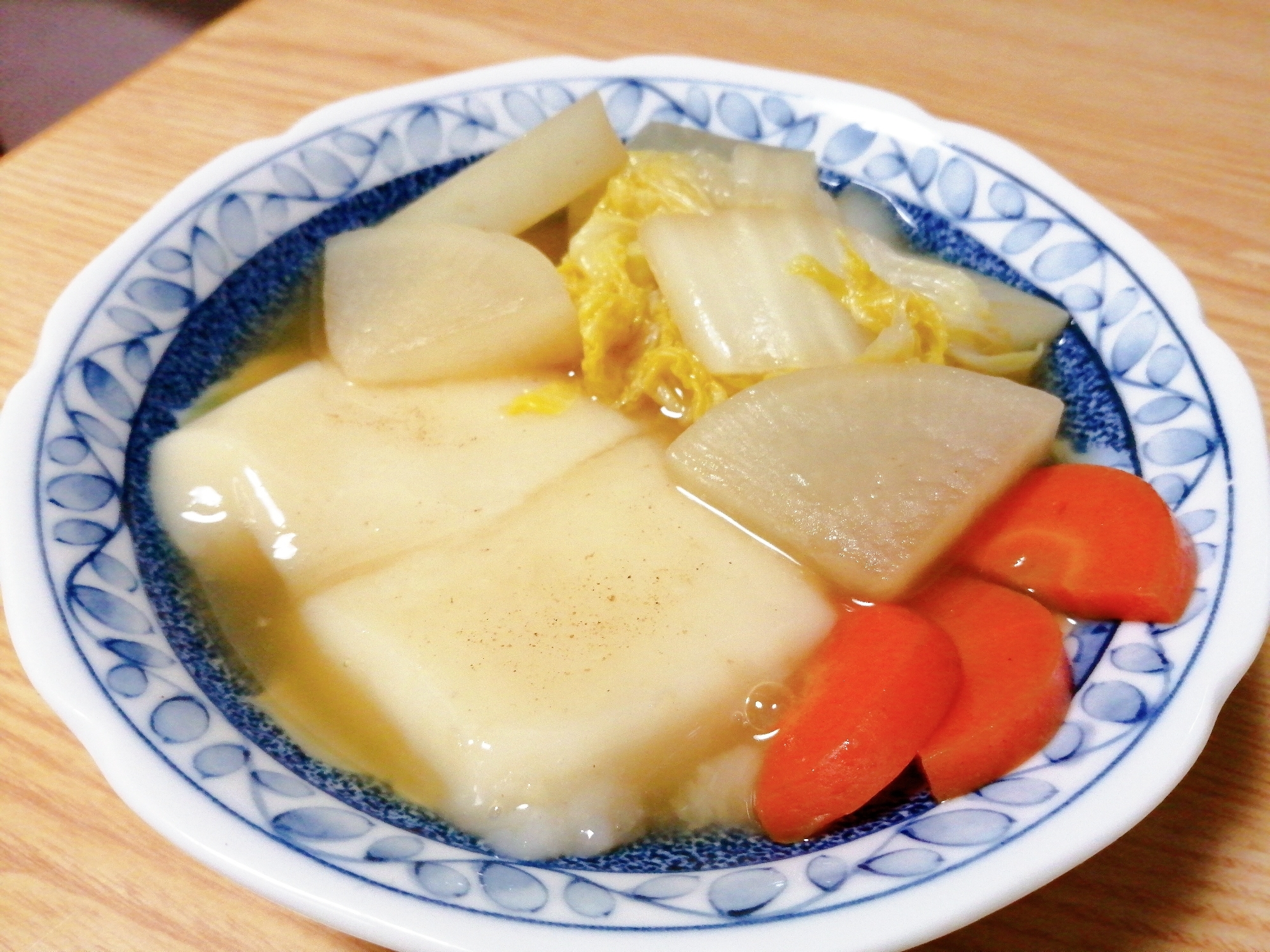 大根と白菜と人参と餅の煮物