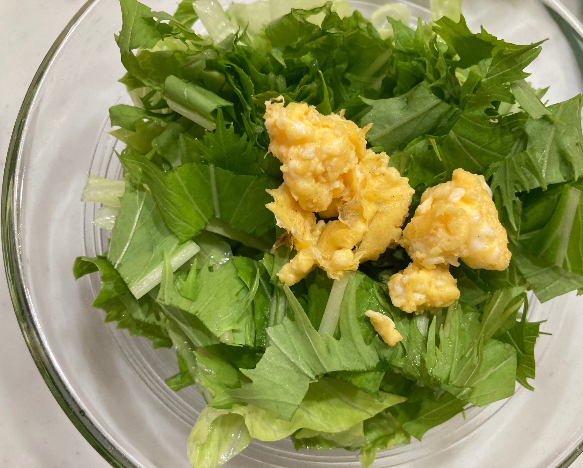 レタスと水菜と卵のサラダ