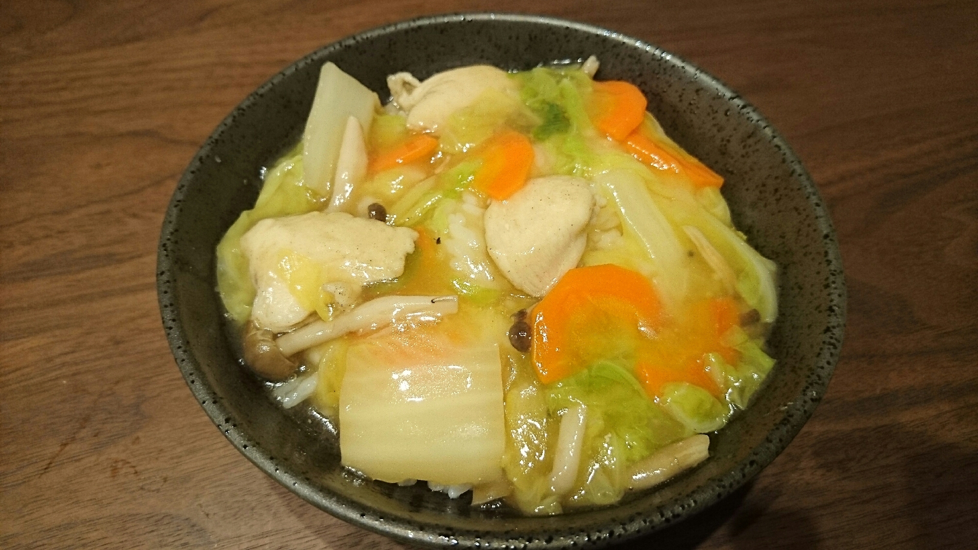 【節約レシピ】簡単！うまい！鶏むね肉の中華丼