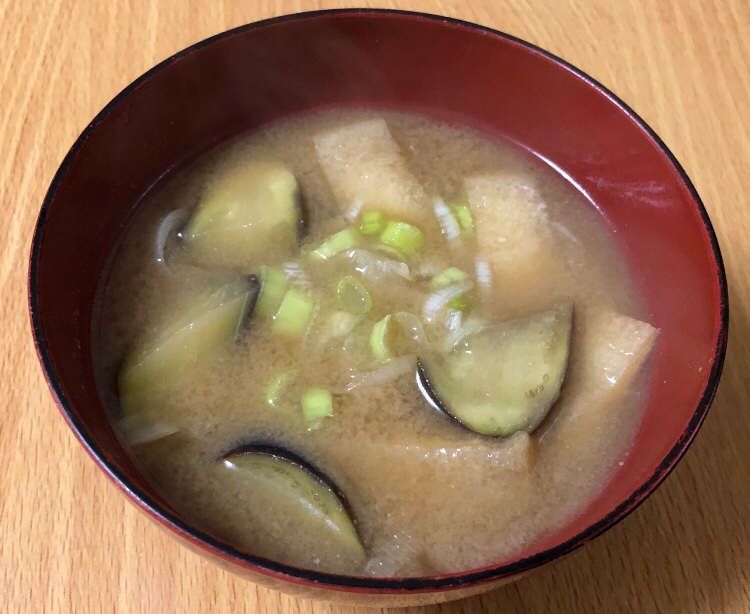 茄子と油揚げのお味噌汁