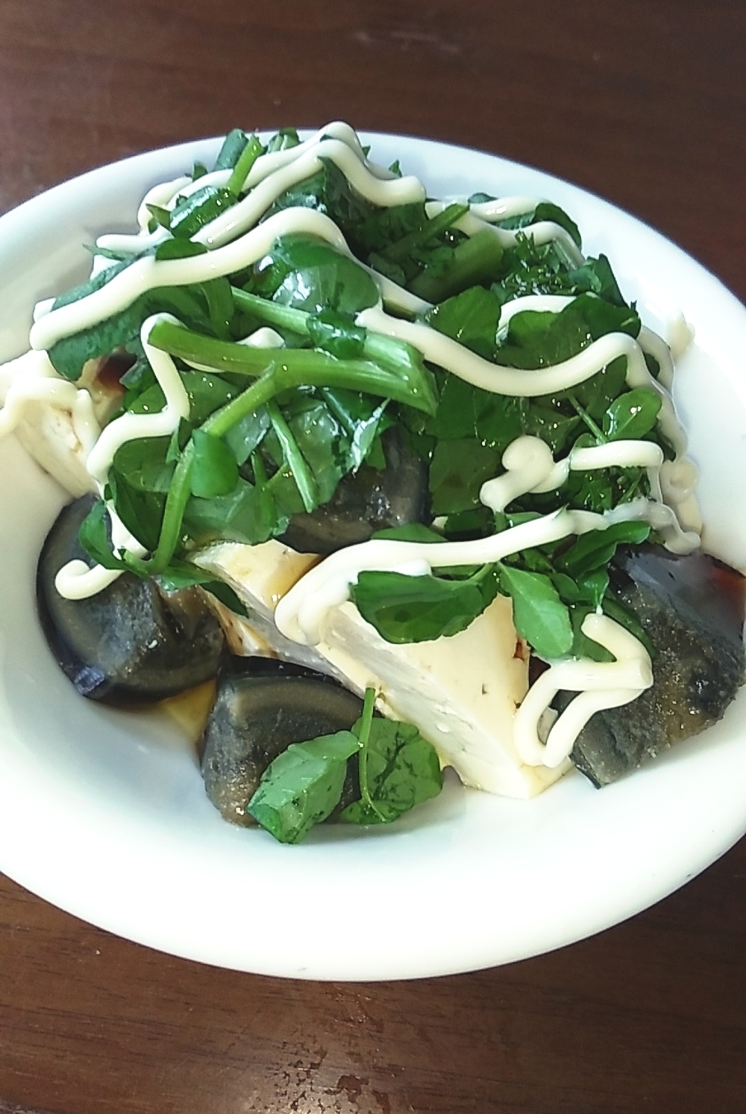 水切り豆腐　クレソン　ピータンのおつまみサラダ