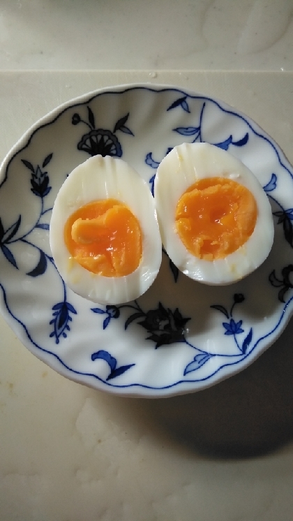 簡単で黄身がとろとろで美味しかったです。
今度はラーメンを作った時作ります。