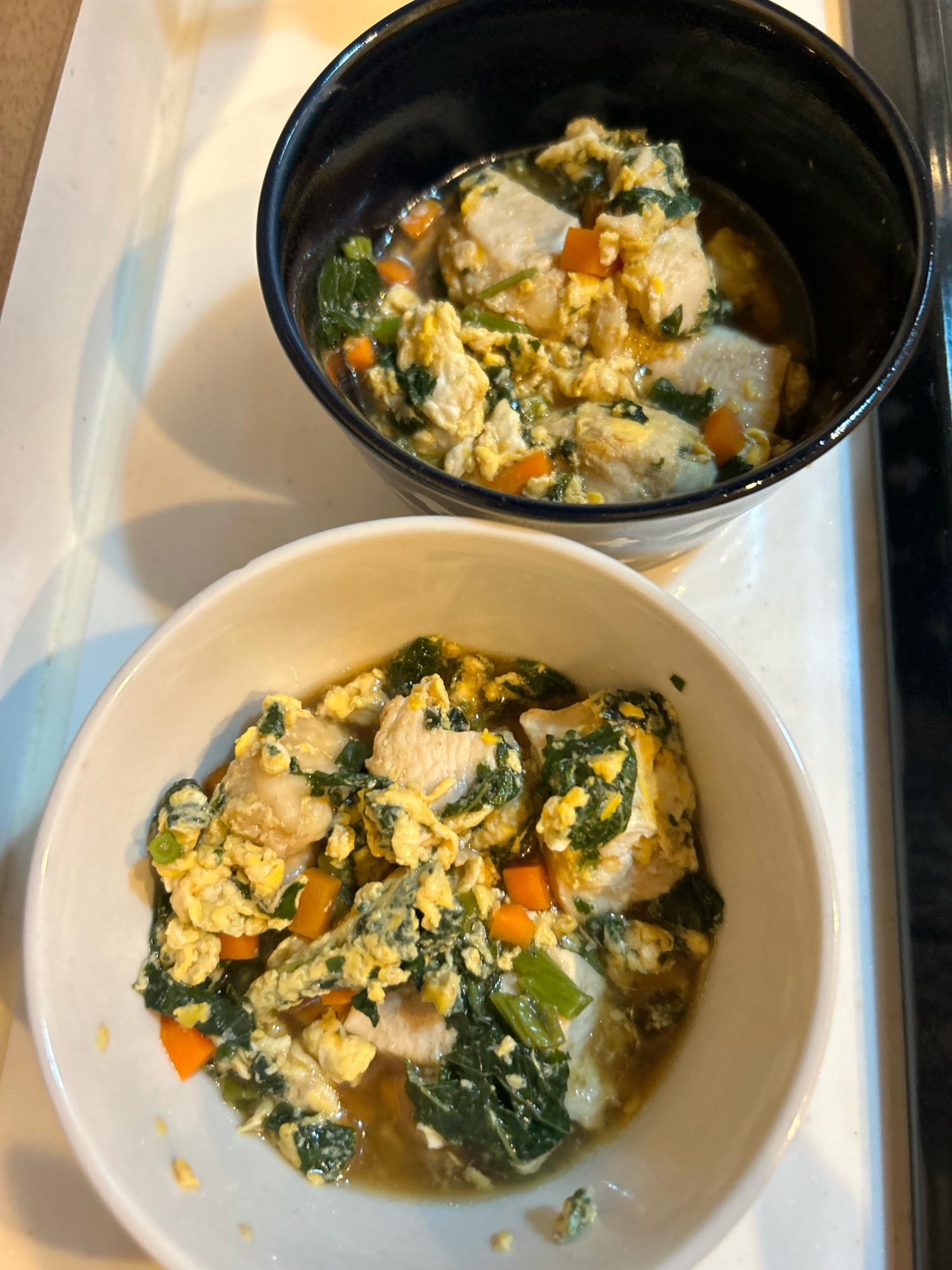 鶏とモロヘイヤの煮物