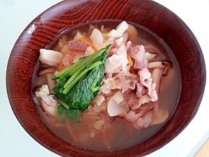 残り物野菜で「トン汁」