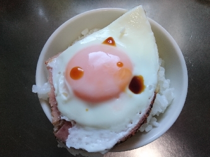 ハムエッグご飯