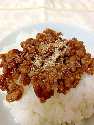 色んな料理に使えるかんたん肉味噌