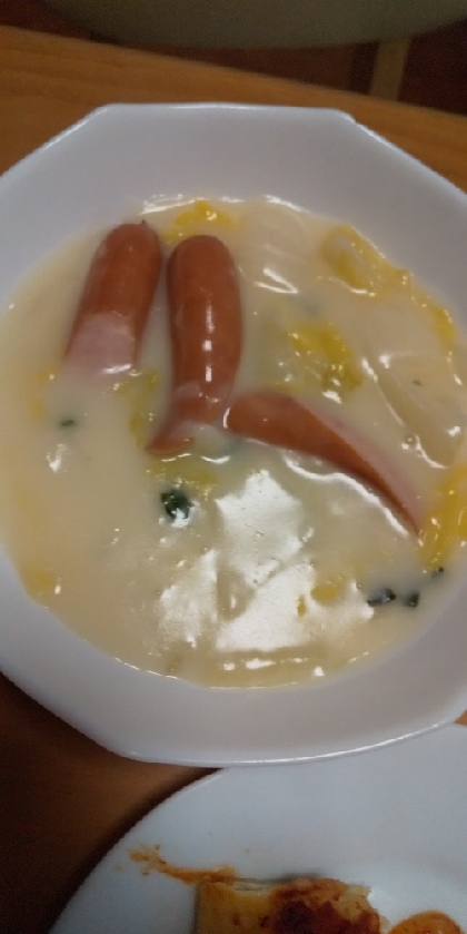 白菜と鶏肉とウインナーの豆乳クリーム煮