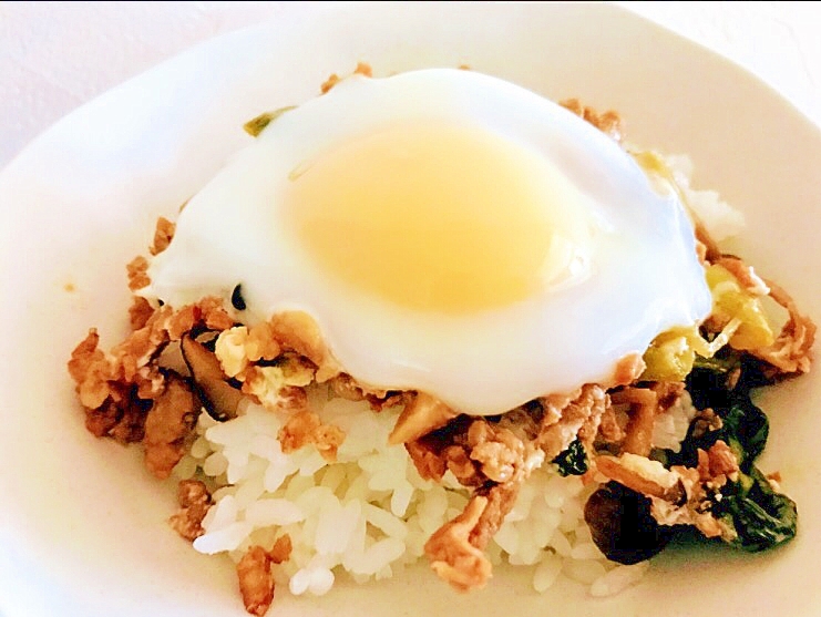 挽き肉とたまごののっけ丼