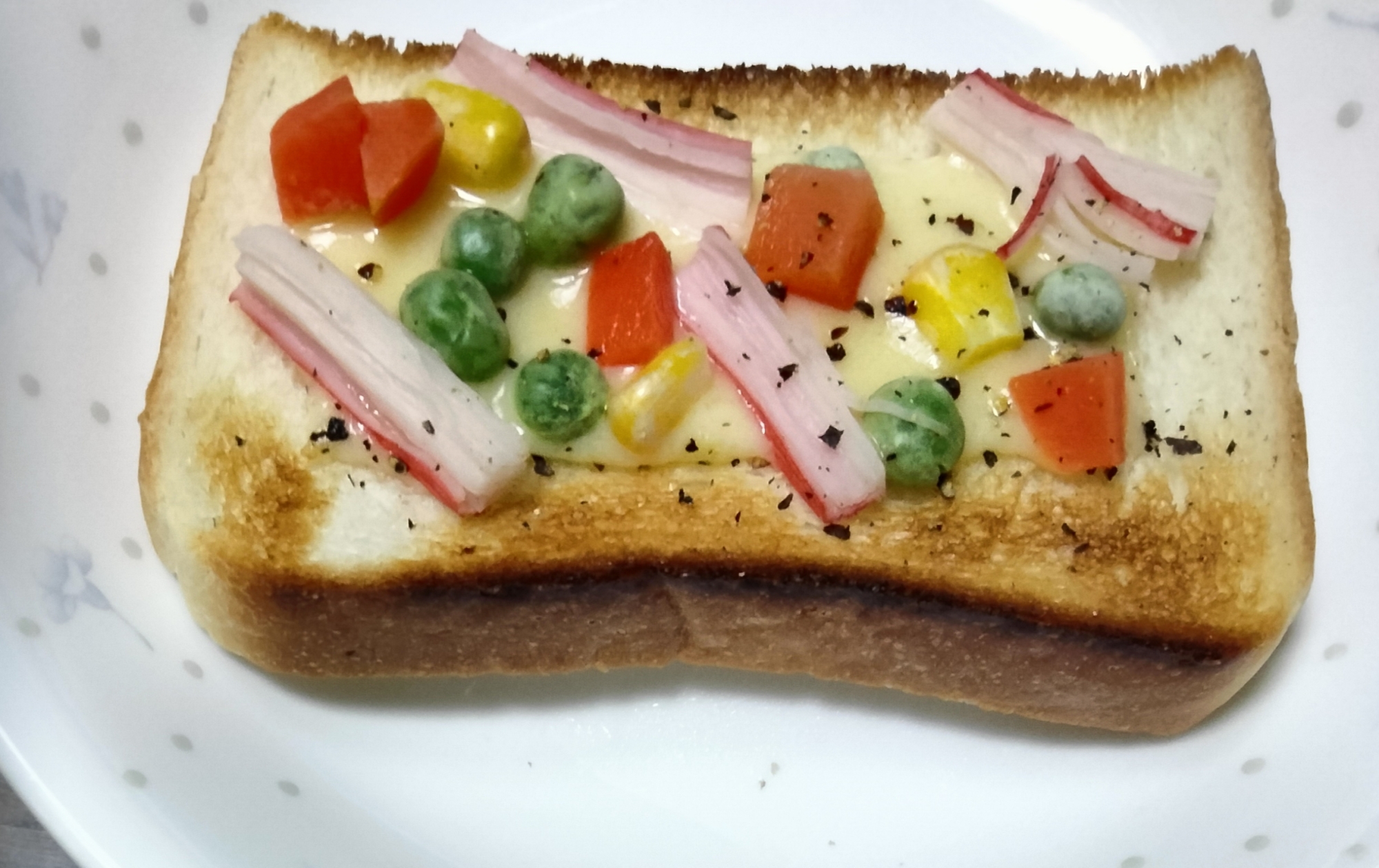 チーズトーストアレンジ カニカマ&MIXベジタブル