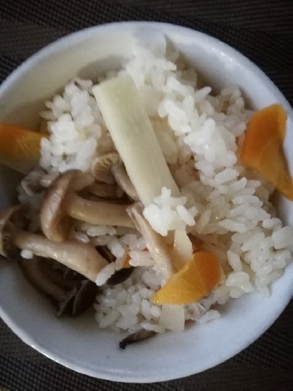 たけのこ人参しめじ炊き込みご飯